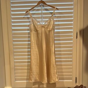 Oscar de la Renta Cream Chemise with Lace Details